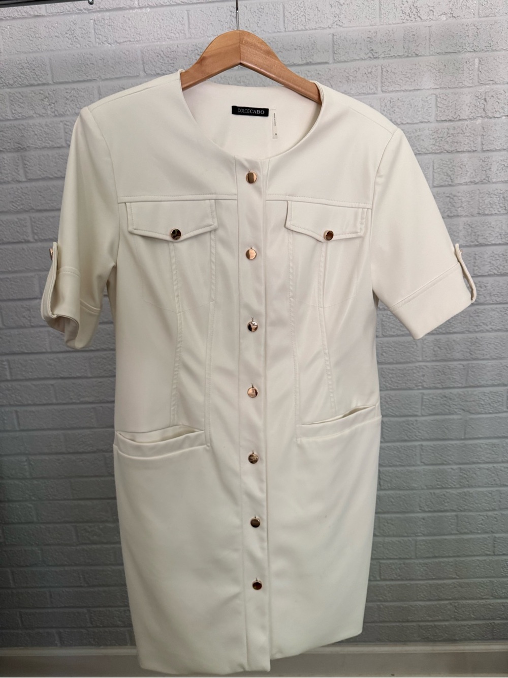 Dolce Cabo Cream Button-Front Short Sleeve Shift Dress